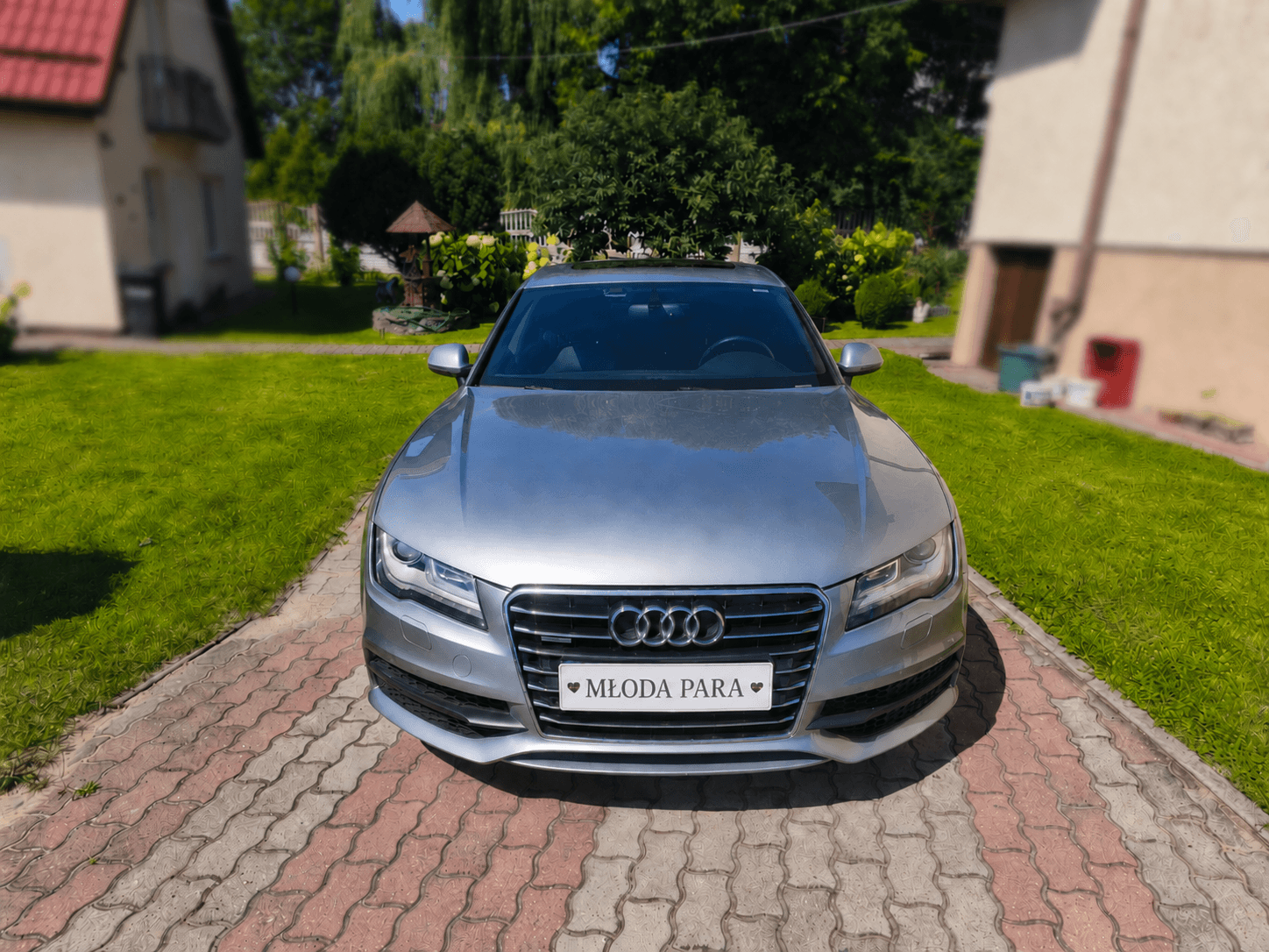 Przód srebrnego Audi A7